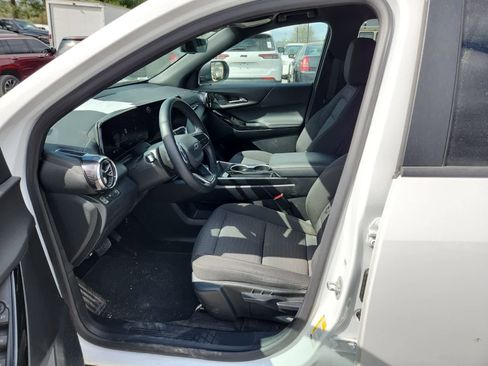 Used 2025 Chevrolet Equinox LT w/ Midnight Edition image 15