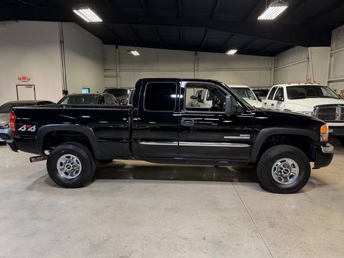 Used 2007 GMC Sierra 2500 SLE w/ Heavy-Duty Power Package AWD/4WD image 13