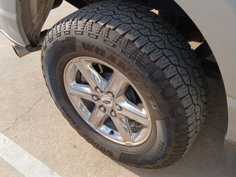 Used 2025 Ford F150 XLT w/ Equipment Group 301A Standard AWD/4WD image 8