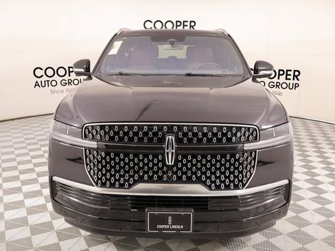 New 2025 Lincoln Navigator L Reserve AWD/4WD image 10