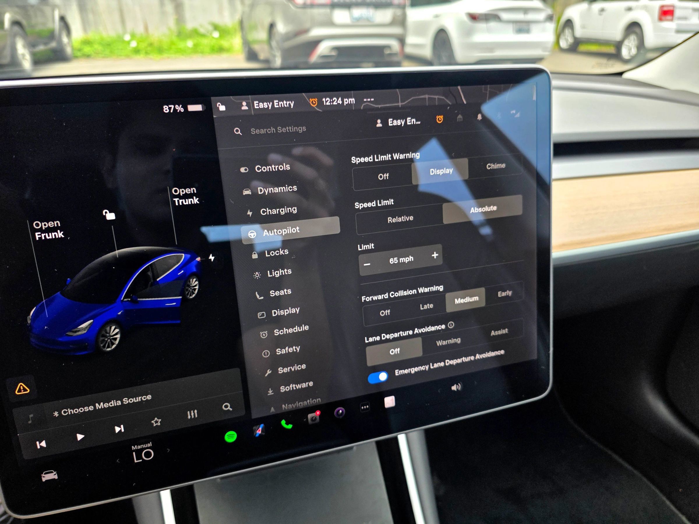 Used 2018 Tesla Model 3 Long Range RWD image 31