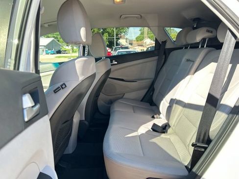 Used 2019 Hyundai Tucson SE w/ Cargo Package FWD image 16