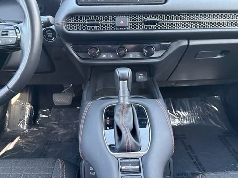Used 2024 Honda HR-V Sport image 11
