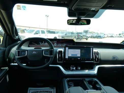 New 2027 Ford Expedition Platinum w/ Stealth Appearance Package AWD/4WD image 18