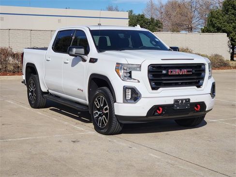 Used 2020 GMC Sierra 1500 AT4 w/ AT4 Premium Package image 3