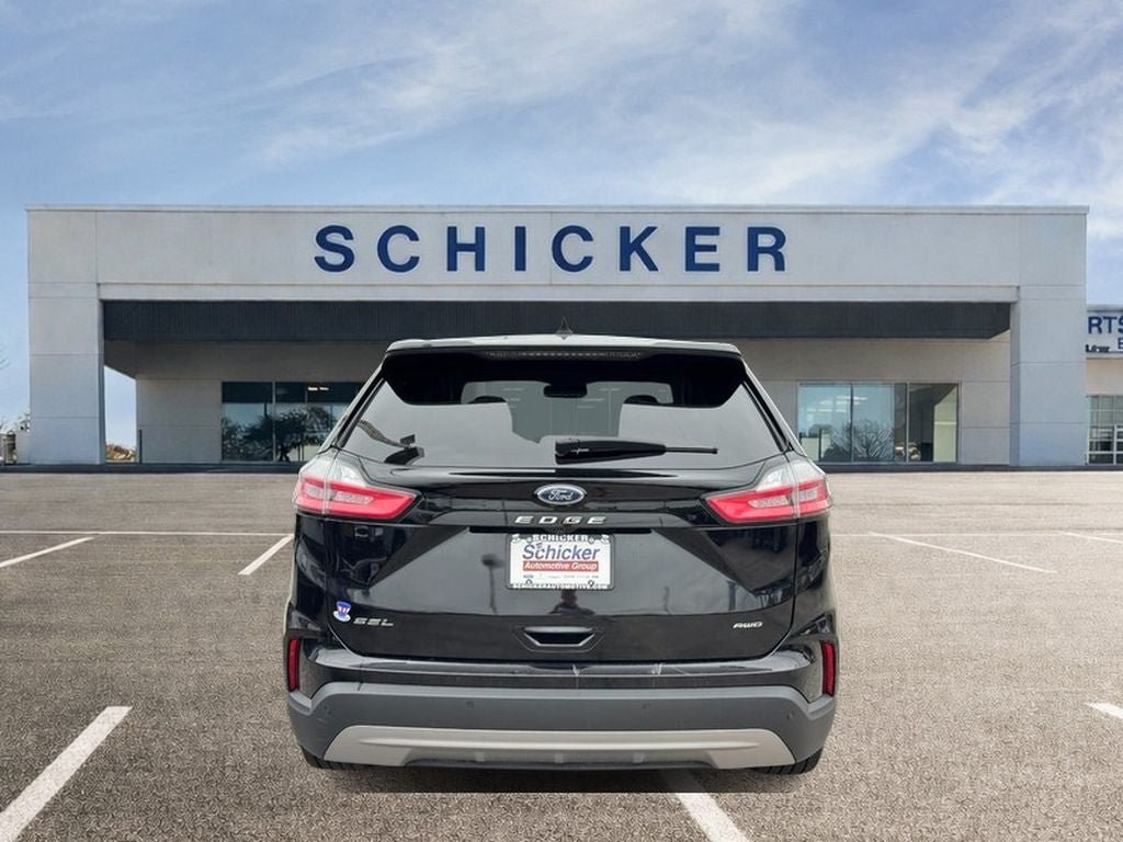 Used 2024 Ford Edge SEL w/ Convenience Package AWD/4WD image 4