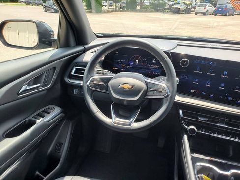 Used 2026 Chevrolet Traverse LT AWD/4WD image 14