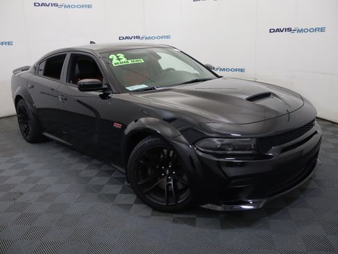 Used 2023 Dodge Charger Scat Pack RWD image 2