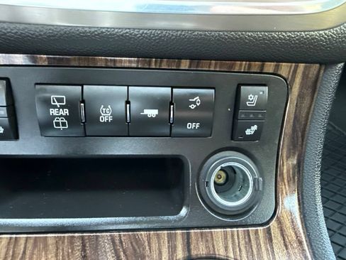 Used 2014 GMC Acadia Denali AWD/4WD image 35
