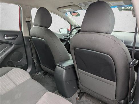 Used 2018 Kia Forte S image 28