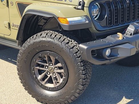 Used 2025 Jeep Wrangler Unlimited Rubicon 392 image 9