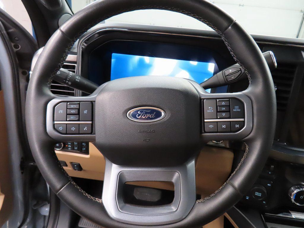 Used 2025 Ford F350 Lariat AWD/4WD image 47