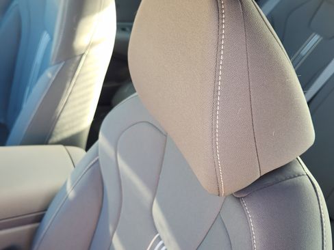 Used 2024 Hyundai Elantra SEL image 15