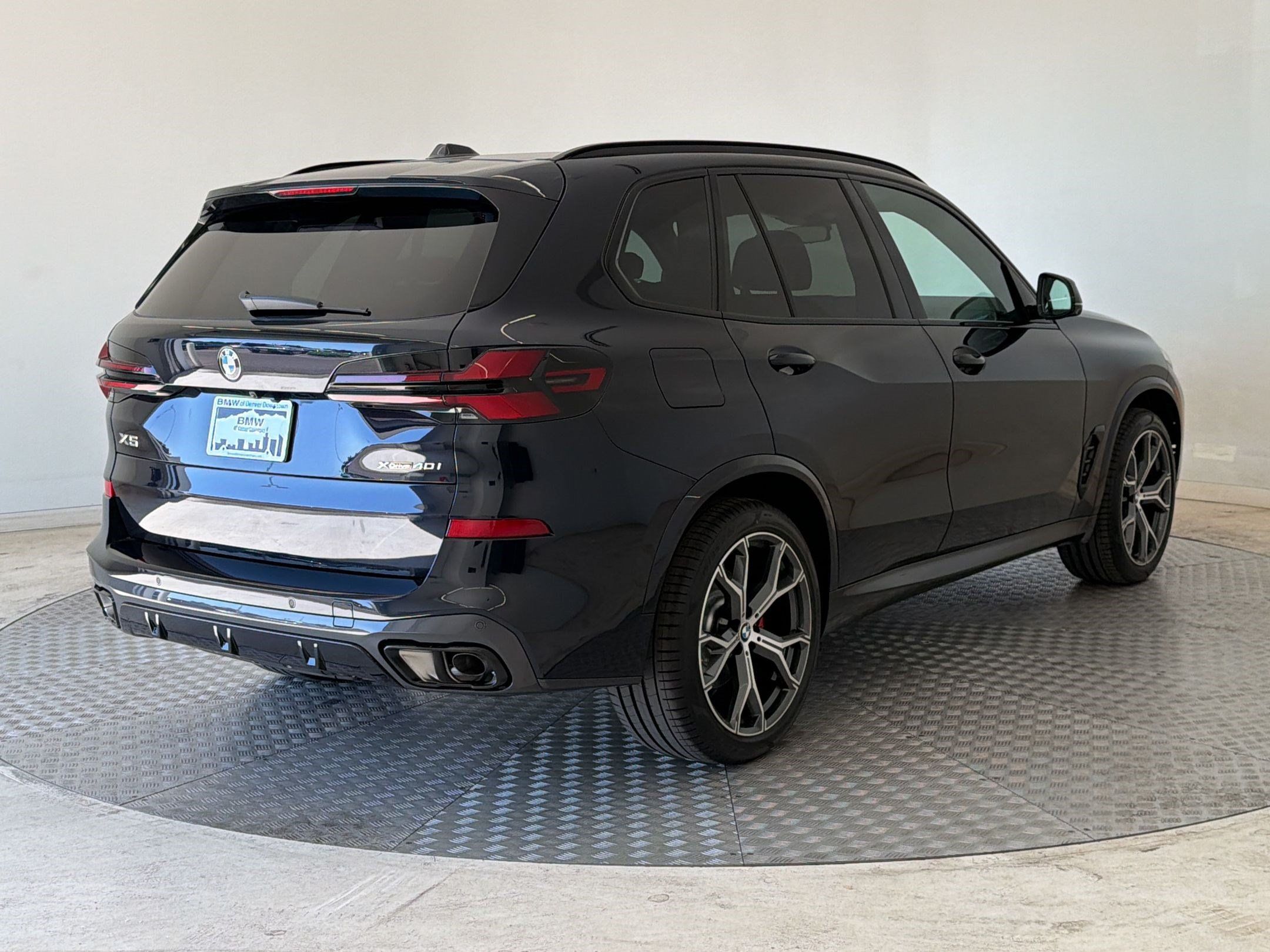 New 2026 BMW X5 xDrive40i w/ M Sport Package AWD/4WD image 9