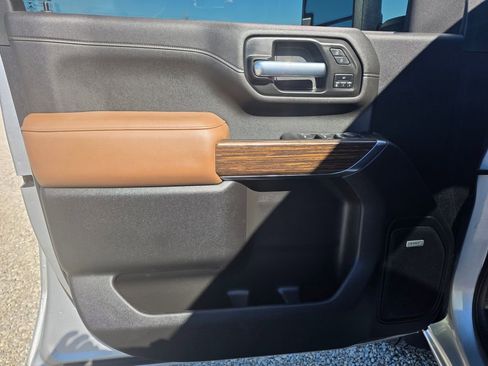 Used 2022 Chevrolet Silverado 2500 High Country image 13