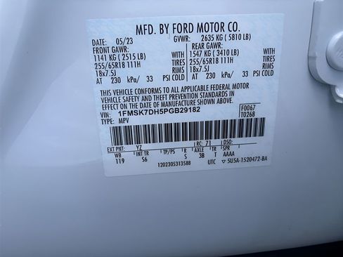 Used 2023 Ford Explorer XLT w/ Equipment Group 202A RWD image 7