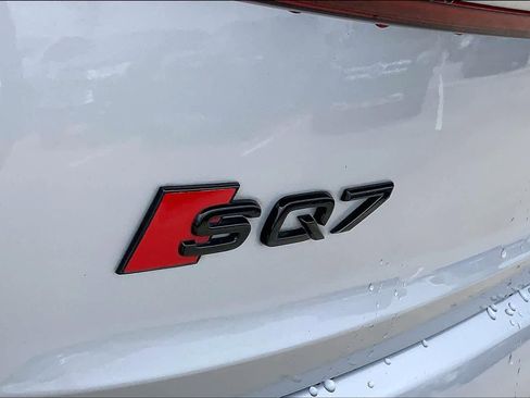 Used 2021 Audi SQ7 Prestige AWD/4WD image 9
