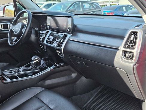 Used 2022 Kia Sorento SX image 26