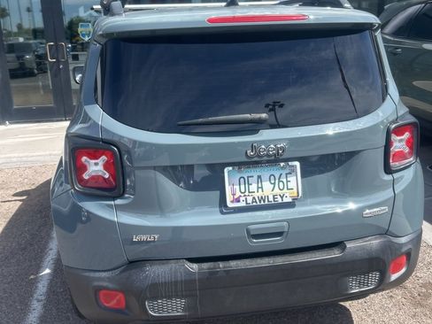 Used 2018 Jeep Renegade Latitude FWD image 7