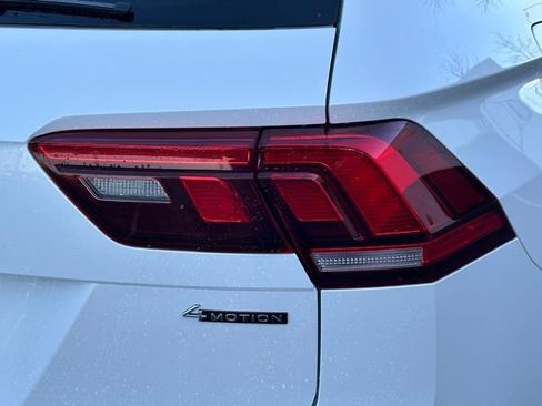 Used 2023 Volkswagen Tiguan SE image 14