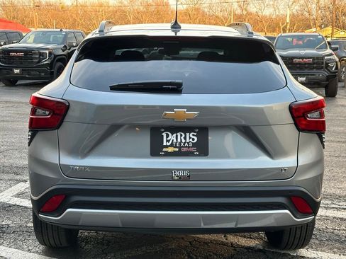 New 2026 Chevrolet Trax LT w/ Driver Confidence Package image 5