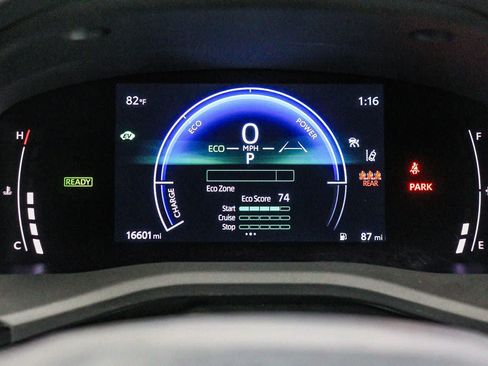 Used 2026 Toyota Camry SE FWD image 28