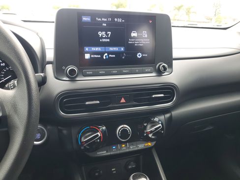 Used 2022 Hyundai Kona SEL image 20