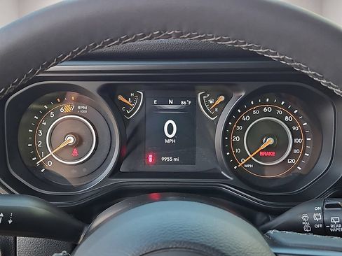 Used 2025 Jeep Wrangler Sport AWD/4WD image 29