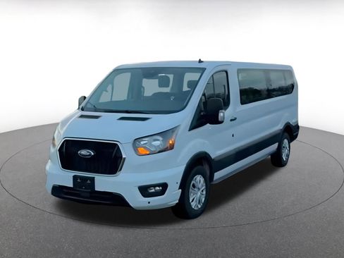 Used 2024 Ford Transit 350 XLT image 7