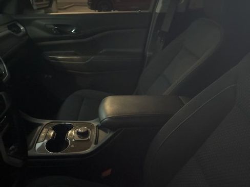 Certified 2023 GMC Acadia SLE w/ LPO, Floor Liner Package image 10