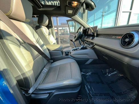 Used 2023 Chevrolet Colorado ZR2 w/ ZR2 Convenience Package III image 17