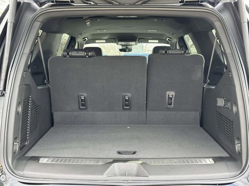 New 2026 Chevrolet Suburban High Country image 23