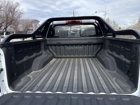 Used 2025 GMC Canyon AT4 w/ Nightfall Edition image 24