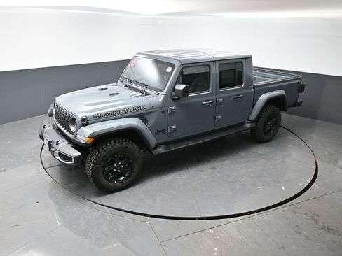 Used 2025 Jeep Gladiator High Tide image 44