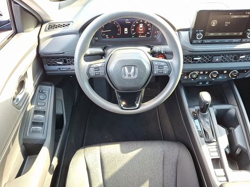Certified 2025 Honda Accord SE image 11