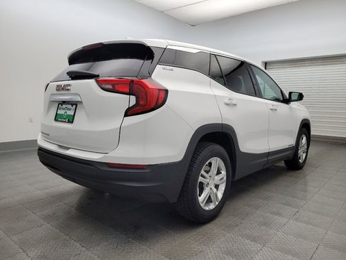 Used 2018 GMC Terrain SLE image 9