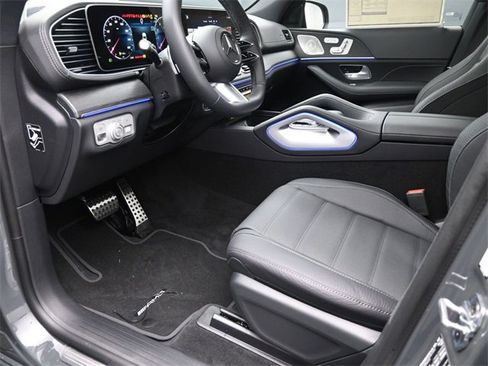 New 2026 Mercedes-Benz GLS 450 4MATIC image 17