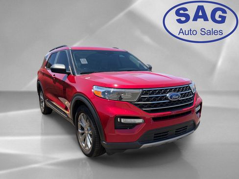 Used 2022 Ford Explorer XLT w/ Equipment Group 202A RWD image 2