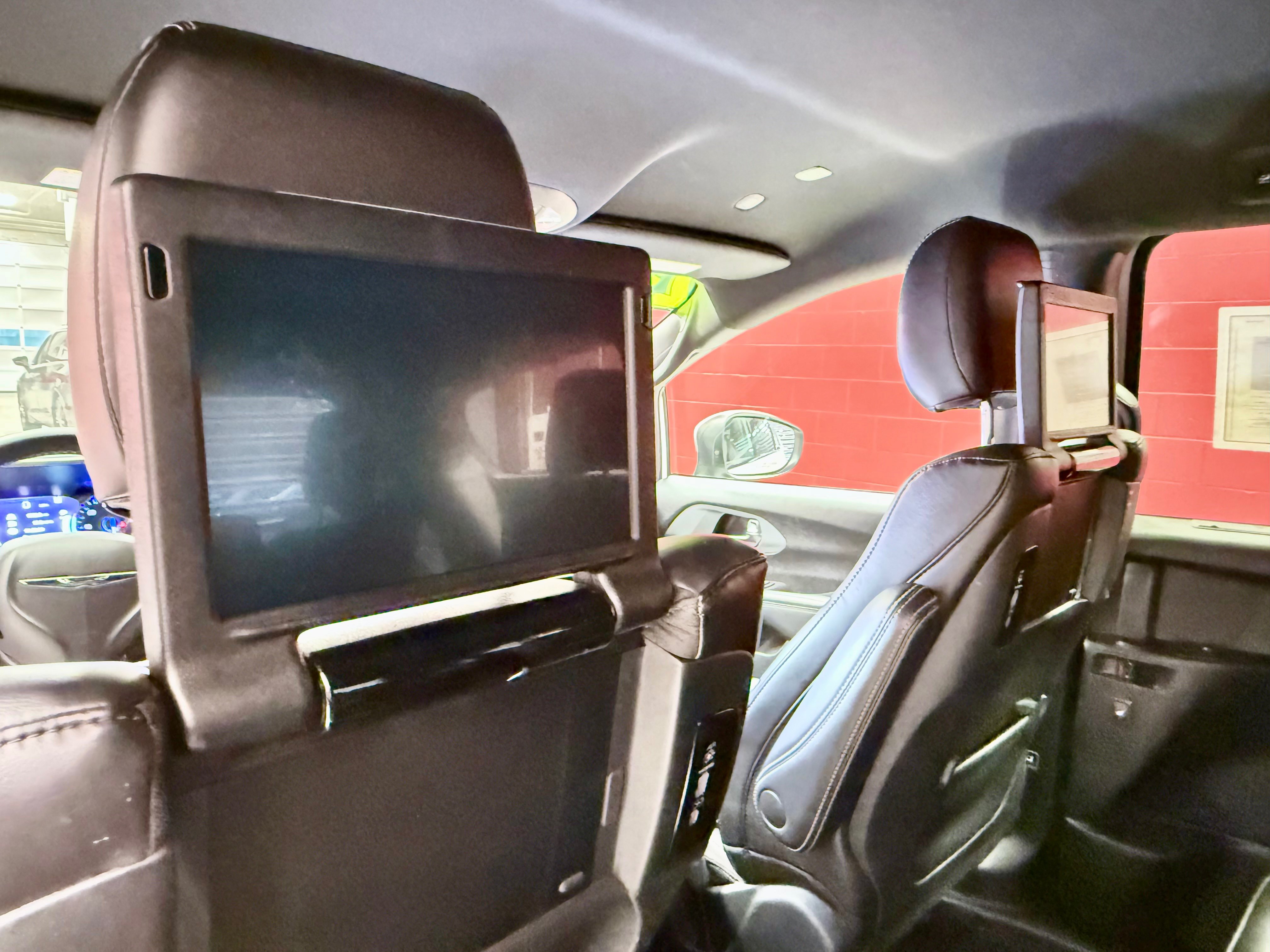 Certified 2023 Chrysler Pacifica Touring-L w/ Uconnect Theater Family Group AWD/4WD image 37
