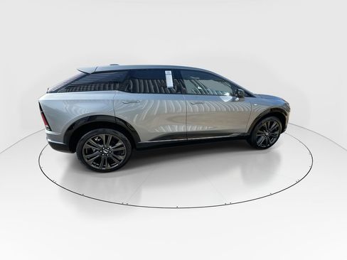 Used 2025 Cadillac Optiq Sport 2 AWD/4WD image 9