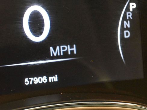 Used 2017 Jeep Grand Cherokee Limited AWD/4WD image 3