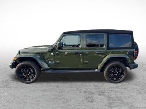 Used 2023 Jeep Wrangler Unlimited Sahara w/ Cold Weather Group AWD/4WD image 8