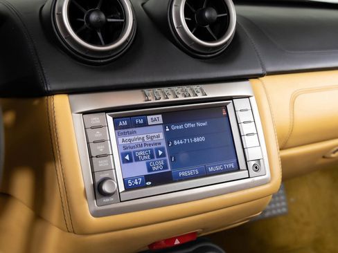 Used 2011 Ferrari California image 33