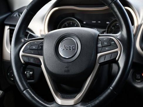 Used 2015 Jeep Cherokee Limited AWD/4WD image 26