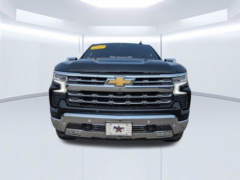 Used 2025 Chevrolet Silverado 1500 LTZ w/ LTZ Premium Package AWD/4WD image 11