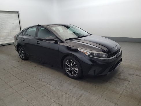 Used 2022 Kia Forte LXS FWD image 11