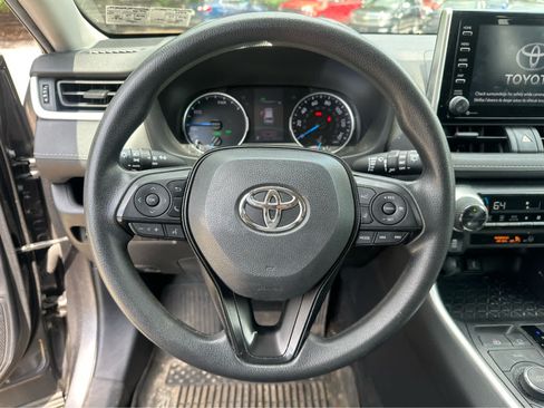 Used 2021 Toyota RAV4 XLE w/ Convenience Package AWD/4WD image 12
