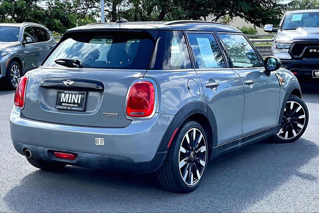 Used 2016 MINI Cooper 4-Door Hardtop FWD image 11