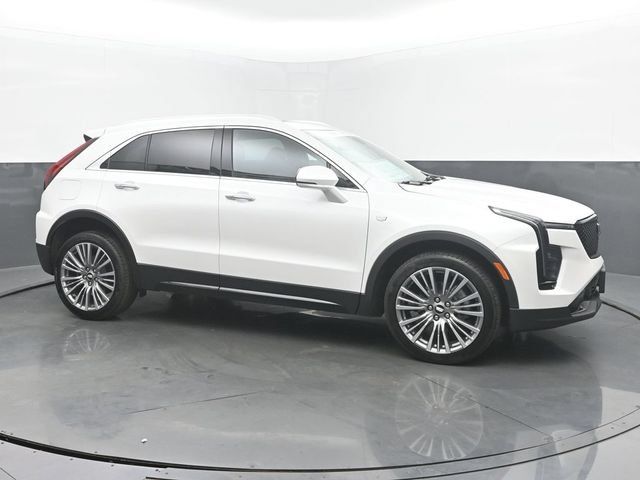 Certified 2024 Cadillac XT4 Premium Luxury AWD/4WD image 2