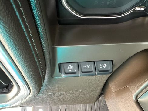 Used 2022 GMC Sierra 3500 Denali w/ Denali Ultimate Package AWD/4WD image 20